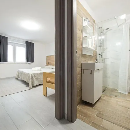 Ai Crocus Apartamento Cesclans